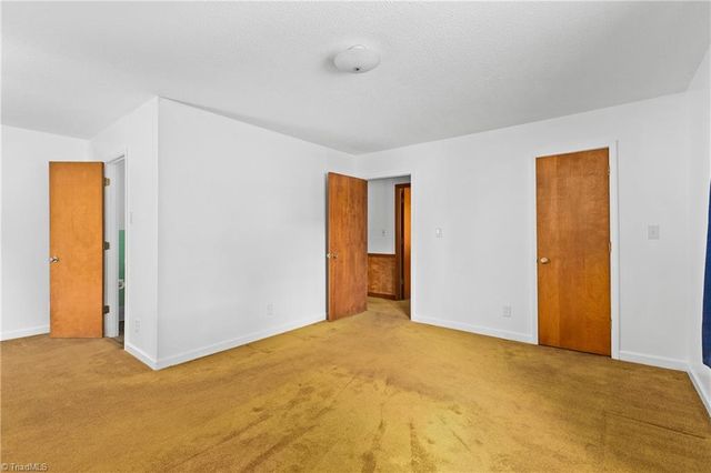 141 Pinelawn Drive, Kernersville, NC 27284