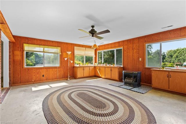 141 Pinelawn Drive, Kernersville, NC 27284