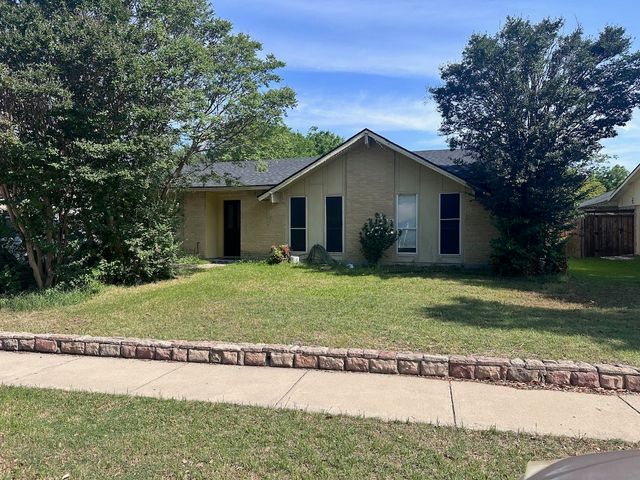 2103 Carlton Road, Carrollton, TX 75007