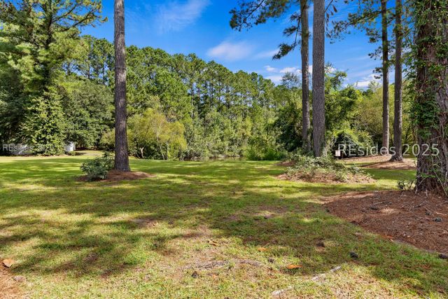 102 Pine Ridge Dr, Bluffton, SC 29910