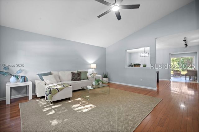 102 Pine Ridge Dr, Bluffton, SC 29910