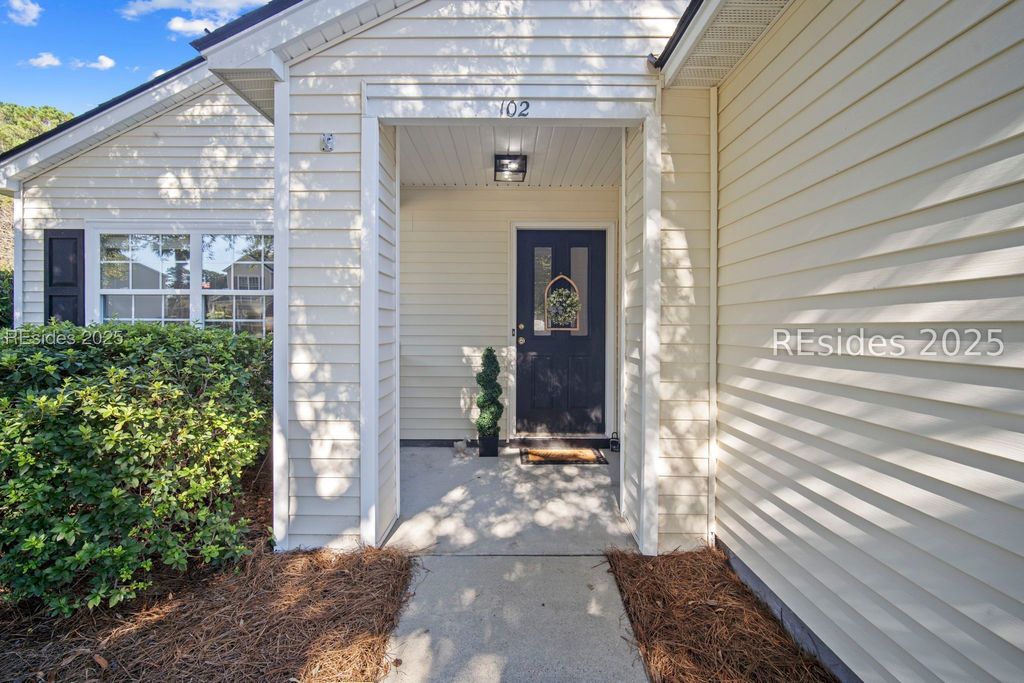 102 Pine Ridge Dr, Bluffton, SC 29910