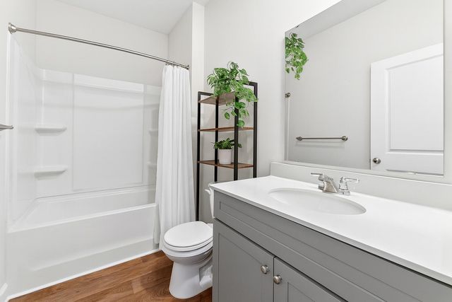 114 Oakwood Boulevard, Summerville, SC 29486