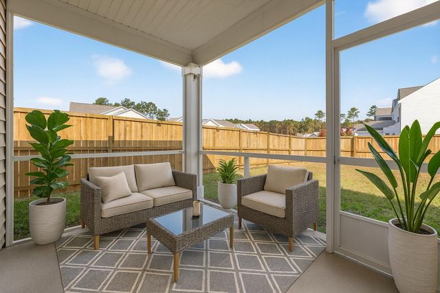 114 Oakwood Boulevard, Summerville, SC 29486