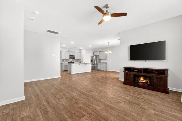 114 Oakwood Boulevard, Summerville, SC 29486