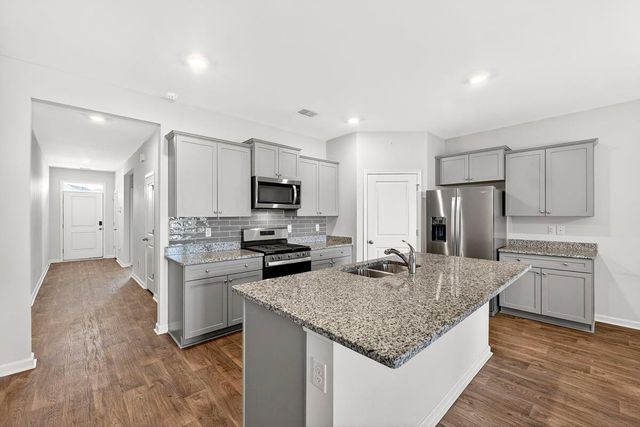 114 Oakwood Boulevard, Summerville, SC 29486