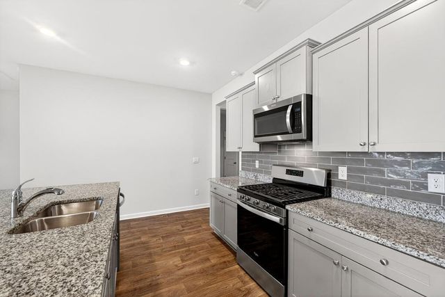 114 Oakwood Boulevard, Summerville, SC 29486