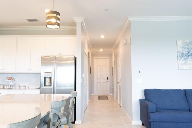 17902 GAWTHROP DRIVE 401, Bradenton, FL 34211