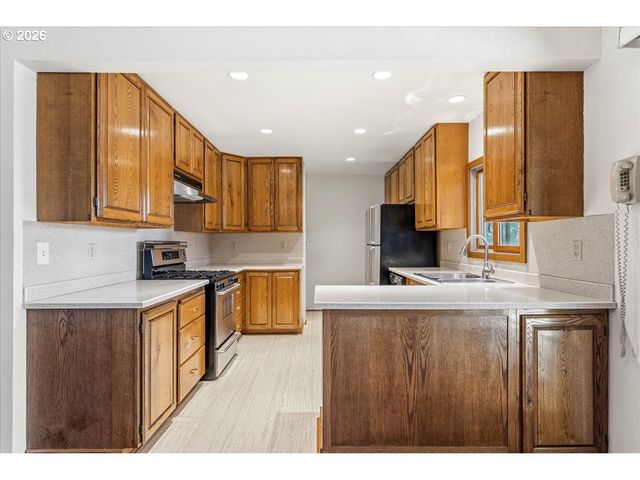 12339 Ne MULTNOMAH St, Portland, OR 97230