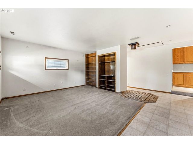 12339 Ne MULTNOMAH St, Portland, OR 97230