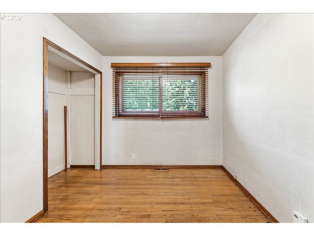12339 Ne MULTNOMAH St, Portland, OR 97230