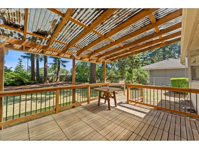 12339 Ne MULTNOMAH St, Portland, OR 97230