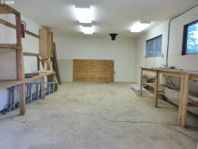12339 Ne MULTNOMAH St, Portland, OR 97230
