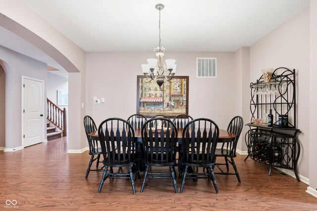 6093 Mountain Hawk Drive, Zionsville, IN 46077