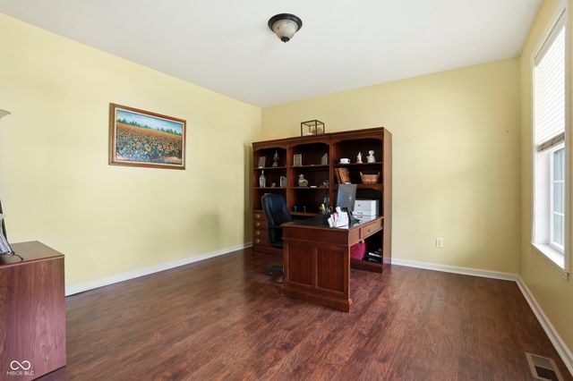 6093 Mountain Hawk Drive, Zionsville, IN 46077