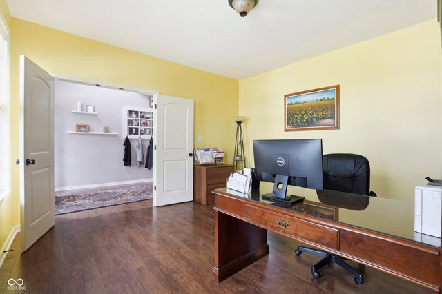 6093 Mountain Hawk Drive, Zionsville, IN 46077
