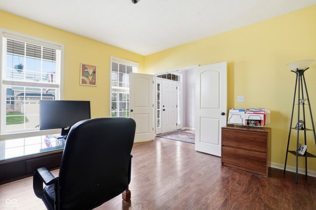 6093 Mountain Hawk Drive, Zionsville, IN 46077