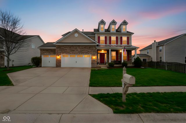 6093 Mountain Hawk Drive, Zionsville, IN 46077