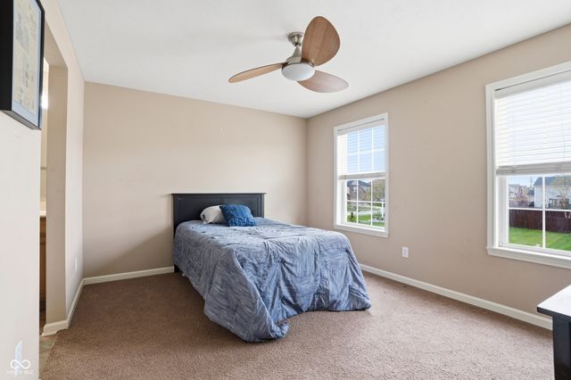 6093 Mountain Hawk Drive, Zionsville, IN 46077