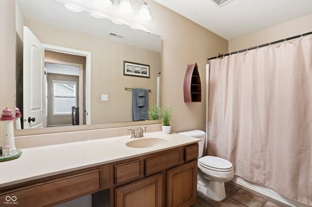 6093 Mountain Hawk Drive, Zionsville, IN 46077