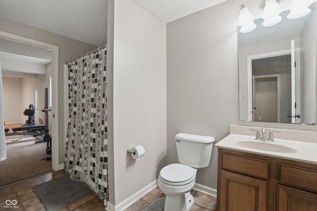 6093 Mountain Hawk Drive, Zionsville, IN 46077
