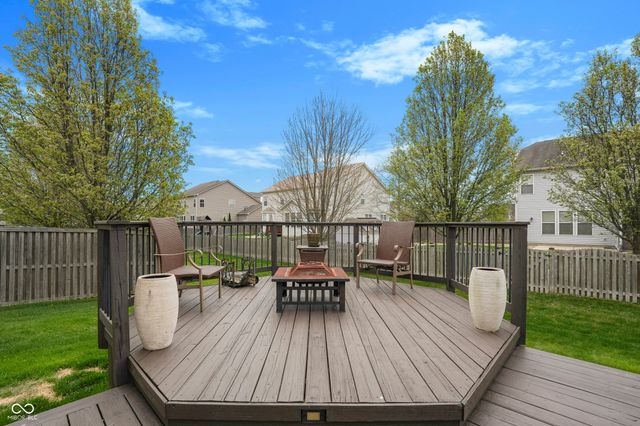 6093 Mountain Hawk Drive, Zionsville, IN 46077