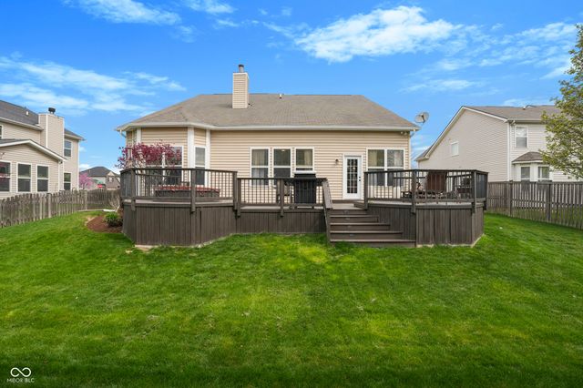 6093 Mountain Hawk Drive, Zionsville, IN 46077
