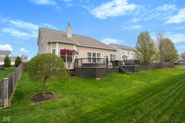 6093 Mountain Hawk Drive, Zionsville, IN 46077