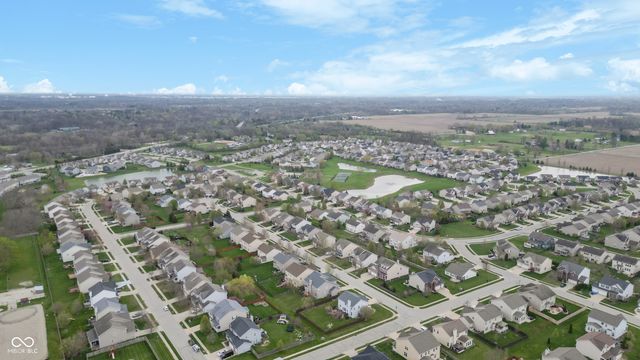 6093 Mountain Hawk Drive, Zionsville, IN 46077