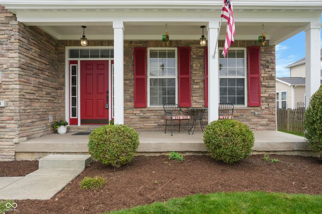 6093 Mountain Hawk Drive, Zionsville, IN 46077