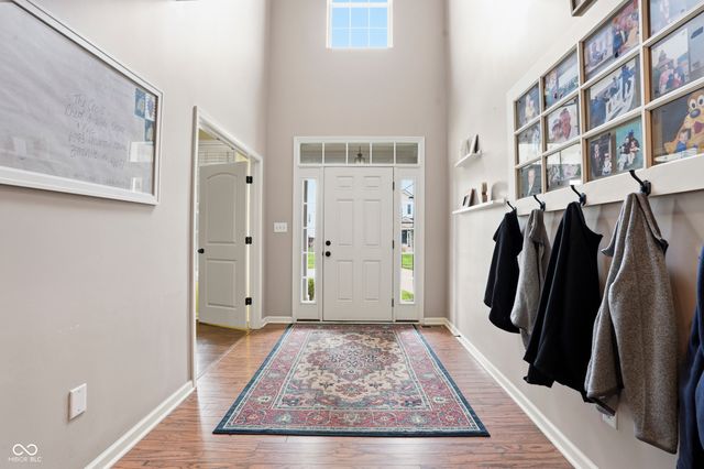 6093 Mountain Hawk Drive, Zionsville, IN 46077