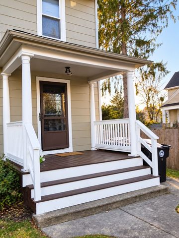 368 Pleasant St. 2, Brockton, MA 02301