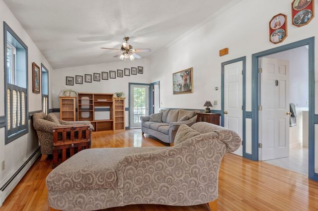 63 Dudley St, Leominster, MA 01453