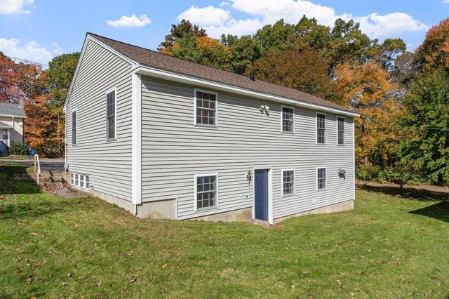 63 Dudley St, Leominster, MA 01453