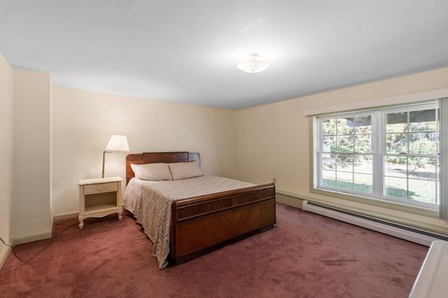 63 Dudley St, Leominster, MA 01453