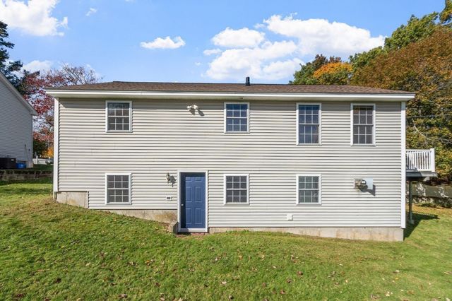 63 Dudley St, Leominster, MA 01453