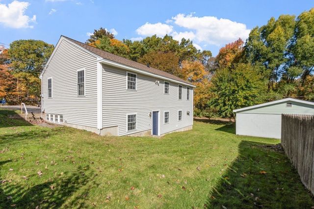 63 Dudley St, Leominster, MA 01453