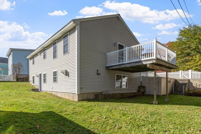 63 Dudley St, Leominster, MA 01453