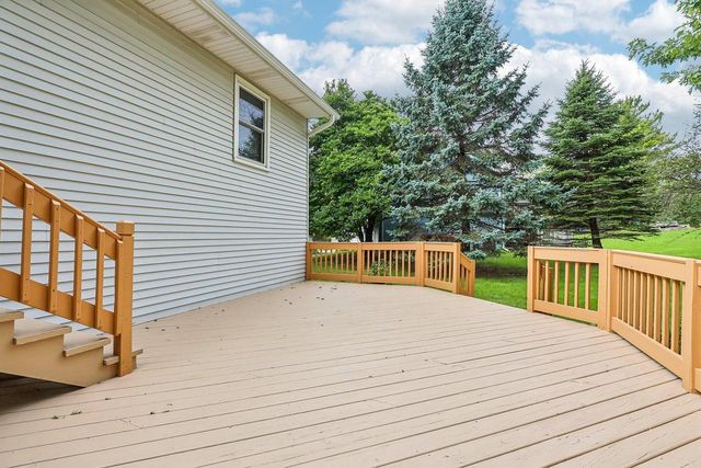 2416 Brentwood DRIVE, Waukesha, WI 53188