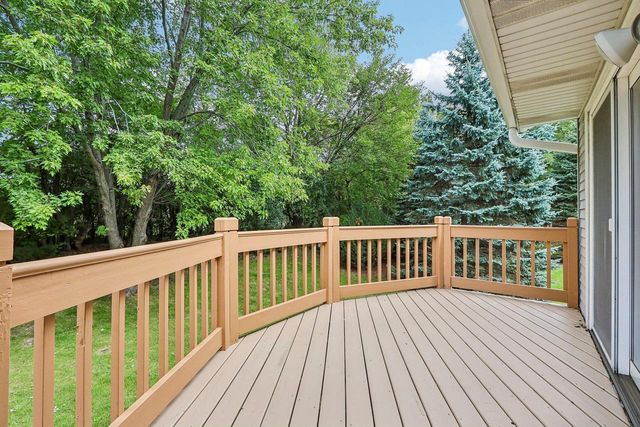 2416 Brentwood DRIVE, Waukesha, WI 53188