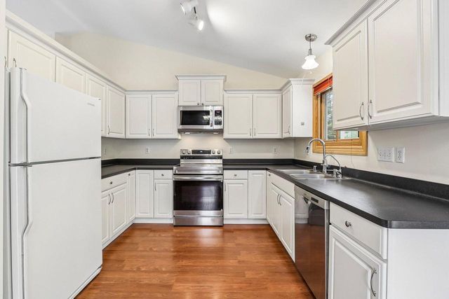 2416 Brentwood DRIVE, Waukesha, WI 53188