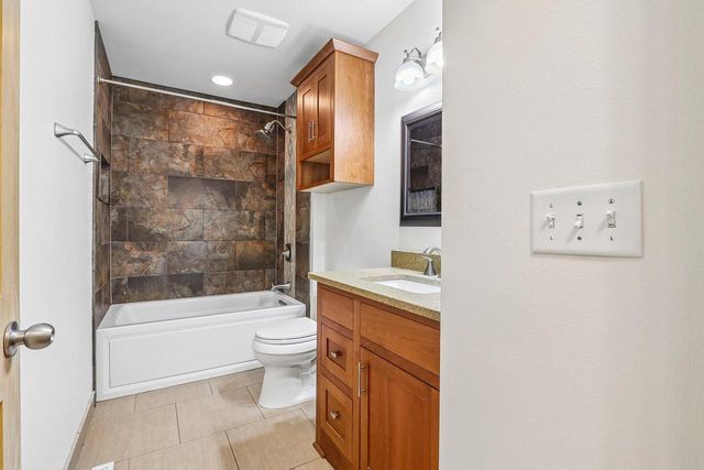 2416 Brentwood DRIVE, Waukesha, WI 53188