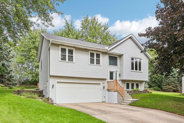 2416 Brentwood DRIVE, Waukesha, WI 53188