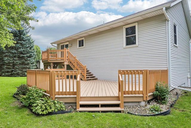 2416 Brentwood DRIVE, Waukesha, WI 53188
