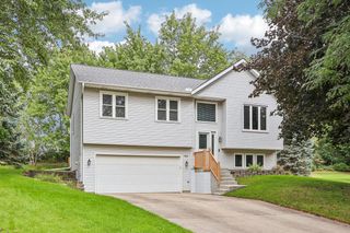 2416 Brentwood DRIVE, Waukesha, WI 53188