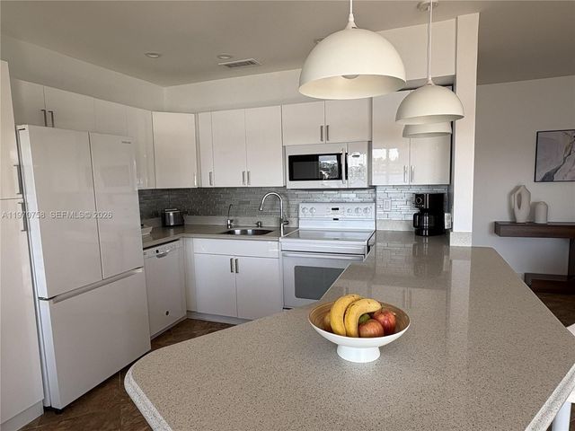 1201 S Riverside Drive 107, Pompano Beach, FL 33062
