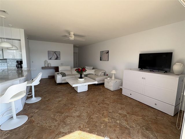 1201 S Riverside Drive 107, Pompano Beach, FL 33062