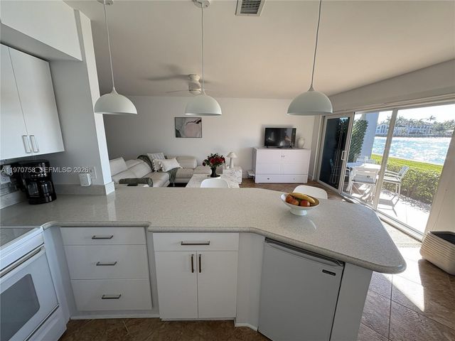 1201 S Riverside Drive 107, Pompano Beach, FL 33062