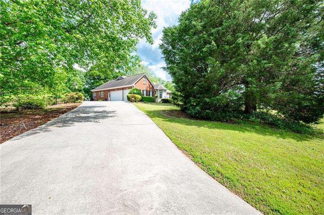 1510 Pecan Plantation Court, Loganville, GA 30052