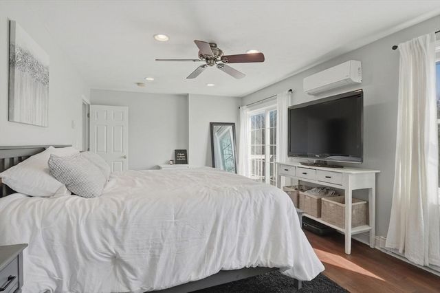 5 Pineland Avenue, Worcester, MA 01604